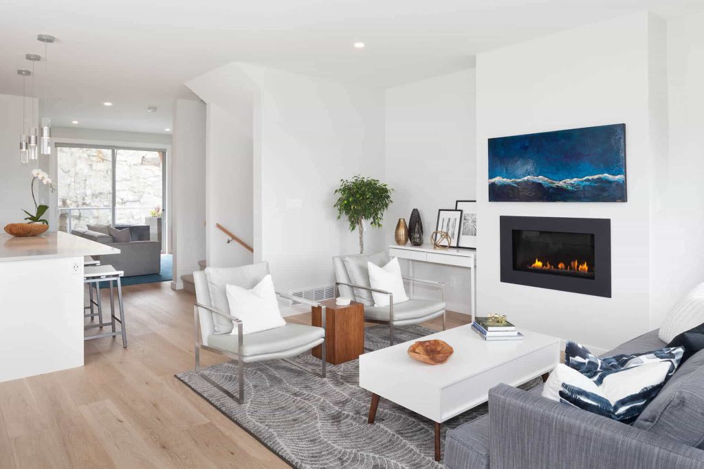 Skyridge Squamish — living room oak flooring