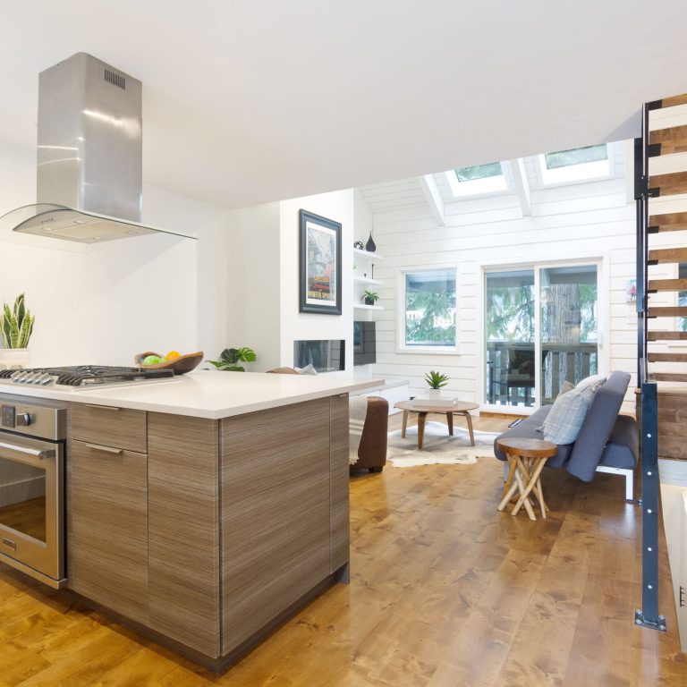 hardwood-floor-staining-in-whistler1